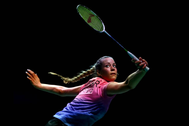 羽毛球拍选购指南：从重量到平衡点，选对质量是关键