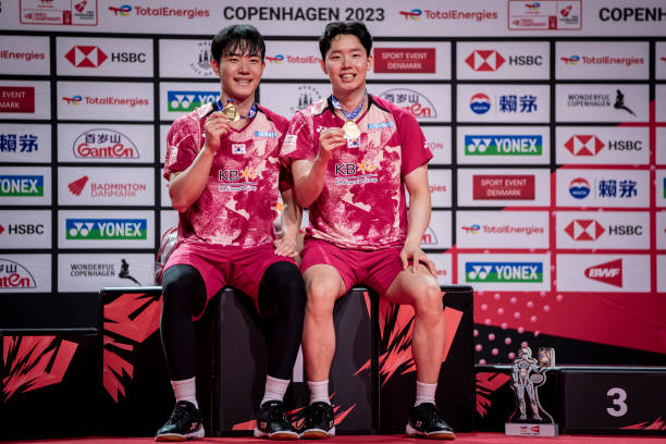 轻松掌握!羽毛球场面积计算题及详细解答