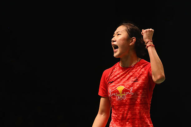 如何挑选适合孩子的羽毛球拍？尺寸、重量全解析