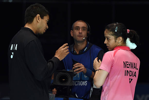 羽毛球拍品牌横向评测：性能、价格、手感全分析