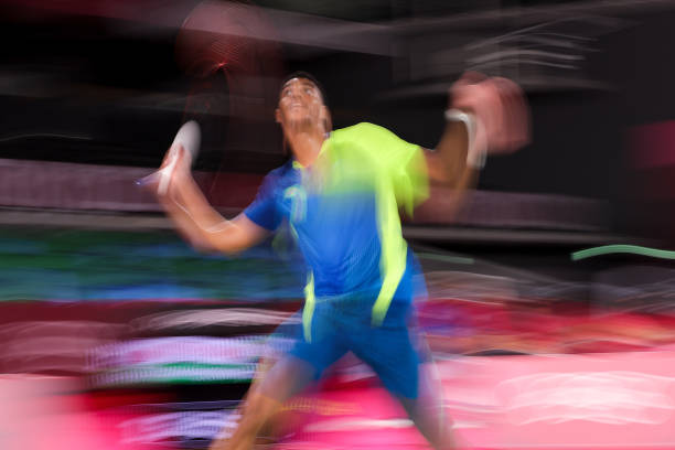 羽毛球发球人员站位图解：单打与双打的区别