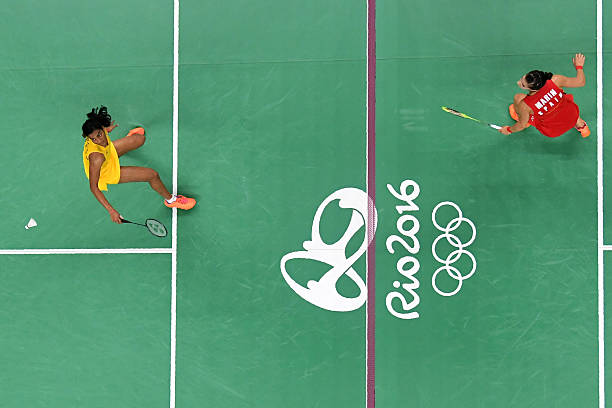 羽毛球双打配合技巧与站位规则