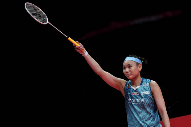 羽毛球双打场地宽度标准:比赛与训练场地差异