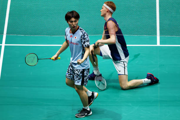 从菜鸟到高手:羽毛球扣球训练计划(附每日练习动作图解