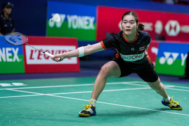 羽毛球完整训练大纲：科学提升技术与体能