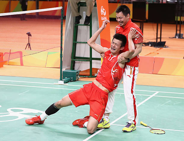 专业选手都在用什么品牌？揭秘顶级羽毛球拍品牌