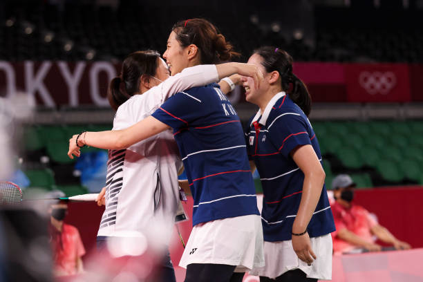 双打比赛必看！如何准确判断羽毛球是否出界？