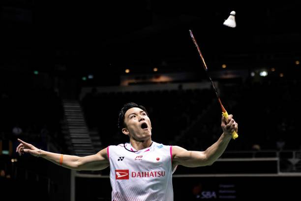 羽毛球拍4U是什么意思？详细解析重量等级与选择技巧