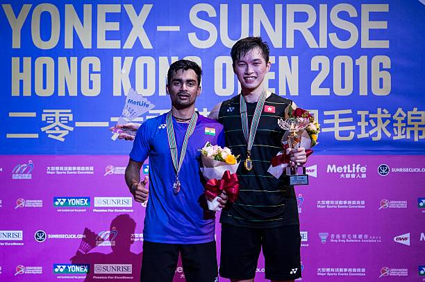 单打与双打区别：羽毛球场内外线长度的关键差异