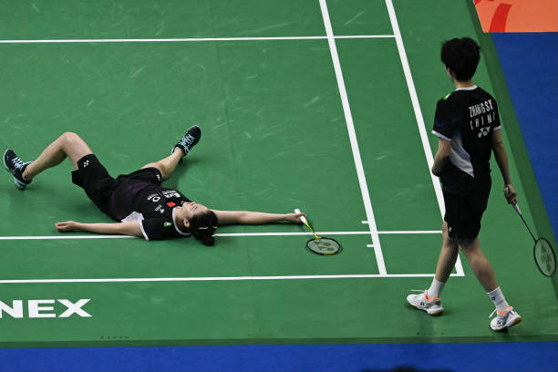 羽毛球高手必备！正反手搓球、勾对角打法解析