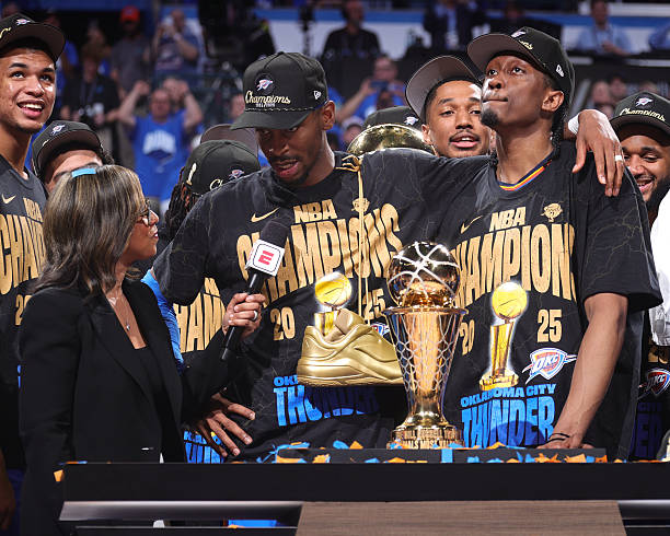 免费NBA直播全攻略：标清与全屏观看技巧