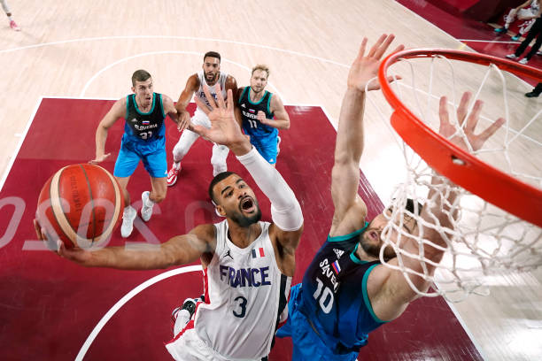 NBA总决赛精彩瞬间集锦：高清回放不容错过