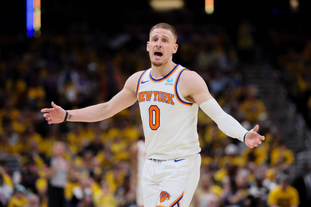 大前锋和中锋在篮球场上究竟有何不同?