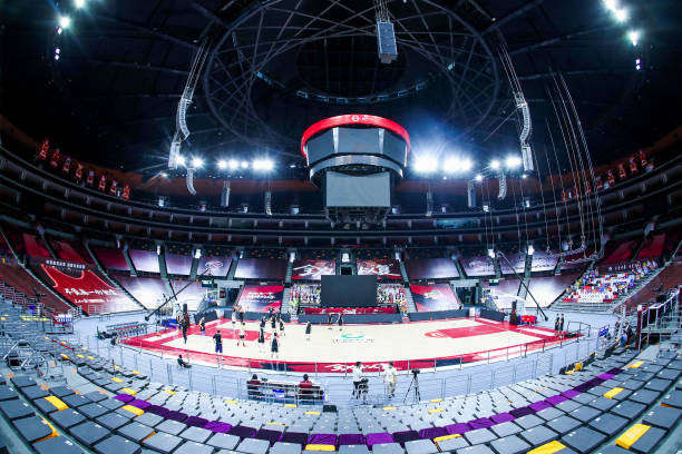 篮球转身上篮教学：中文视频教你如何突破防守