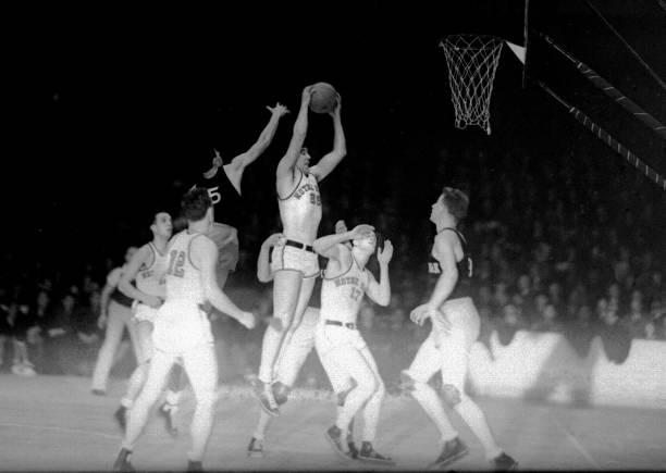 小前锋与大前锋:篮球场上的黄金搭档