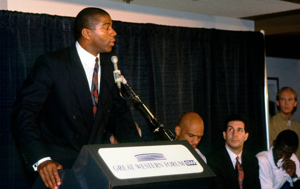 NBA最新排名数据:东西部前八强争夺激烈