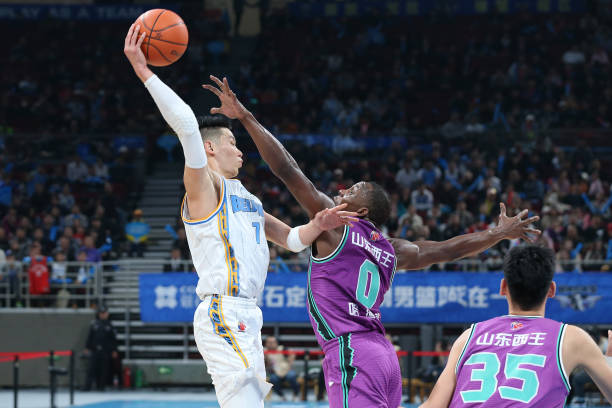 运动绘画入门：轻松学会画投篮的人