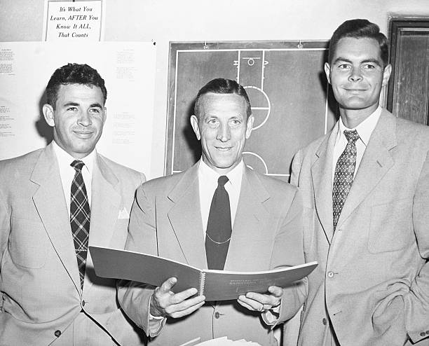 风格:实用清单,突出“最新”和“体验”