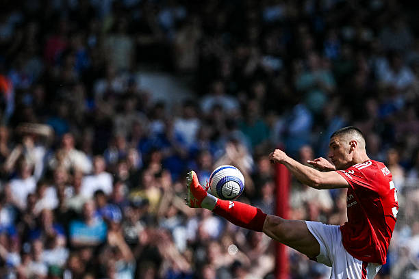 日本足球训练营的科技应用:数据分析与AI如何提升训练效果?