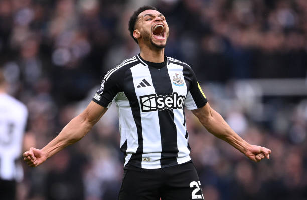 两位传奇前锋的较量:巴蒂斯图塔vs大罗