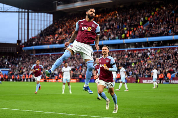 贝克汉姆2002年经典发型:莫西干头的时尚革命