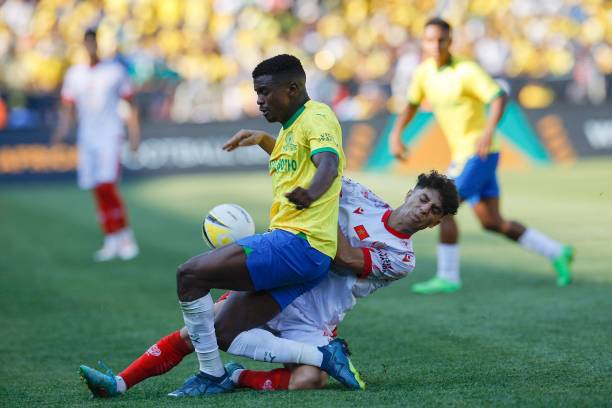 点球高球射门实战教学:角度、力量与欺骗性