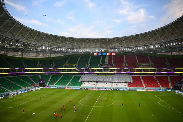 梦见足球比赛场地:环境与状态对心理状态的影响