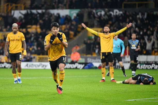 边线球越位问题:规则制定背后的思考