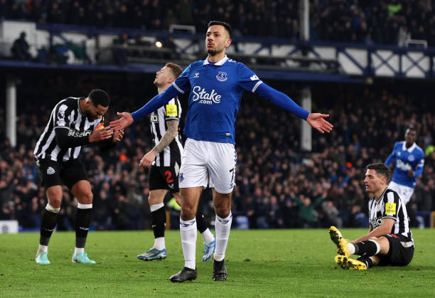 法国队新一期名单出炉:格列兹曼在列,多位年轻球员入选