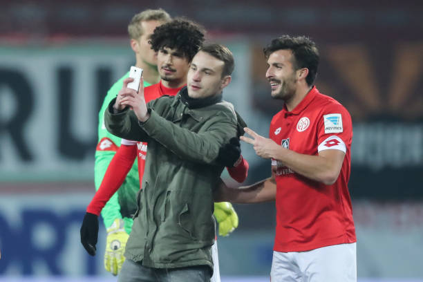 从阿根廷到巴萨:梅西退役盛典会在哪座球场举行?