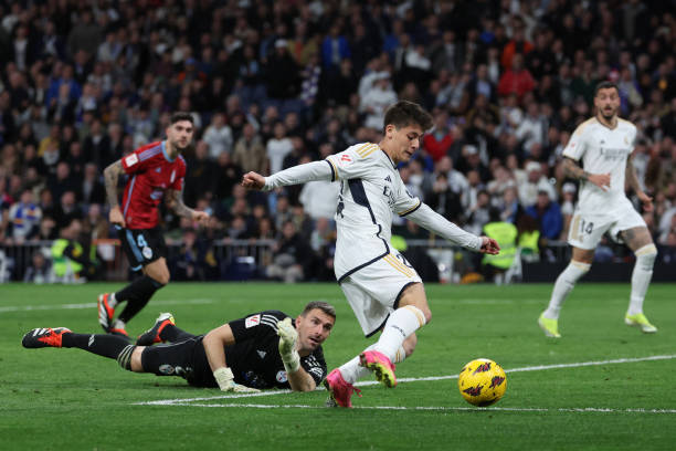 马赛的辉煌与争议:回顾法甲唯一一支欧冠冠军的传奇之路