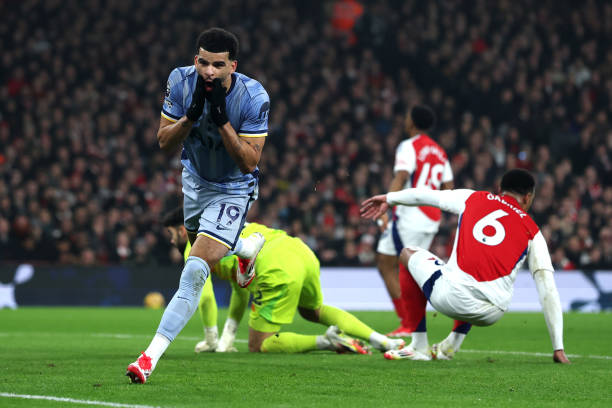 足球、时尚、慈善——罗纳尔多的多面明星生涯