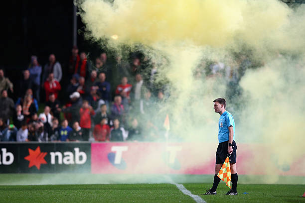 定位球战术分析:定点球与任意球的进攻策略差异