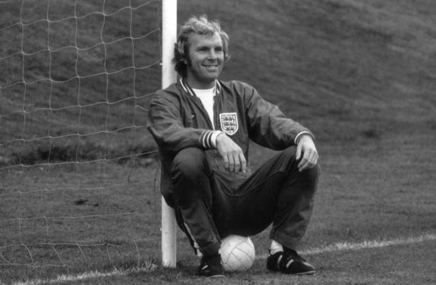 欧洲杯比赛时长解析：一场比赛到底踢多久？