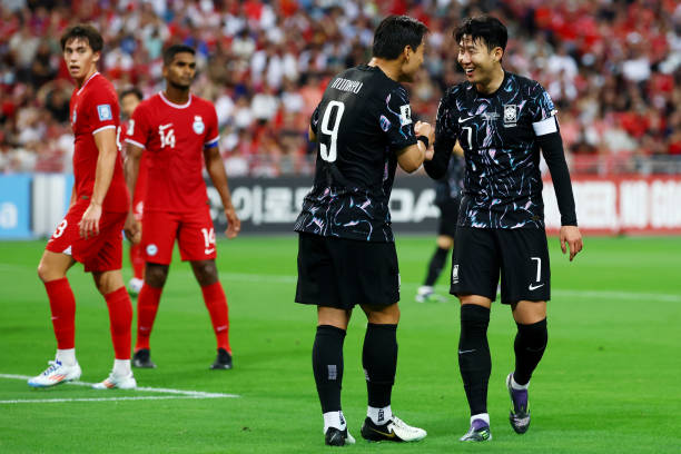 从C罗到贝克汉姆：落叶球与电梯球的经典案例对比