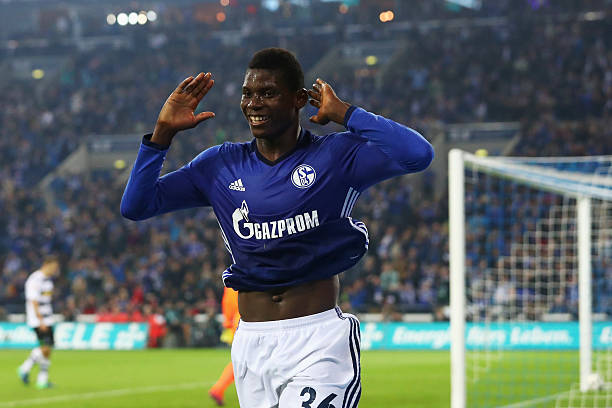 匈牙利豪门费伦茨瓦罗斯近期状态火热,领跑联赛积分榜