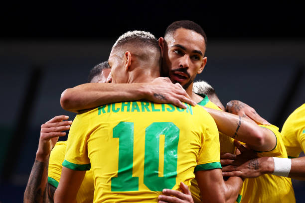 欧冠联赛VS欧洲杯:赛事规则、参赛资格和影响力差异解析