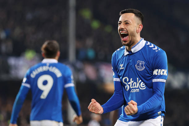 从法甲新星到世界巨星：齐达内20年职业生涯薪资演变