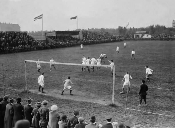 揭秘世界第一足球员的训练秘籍与成功哲学