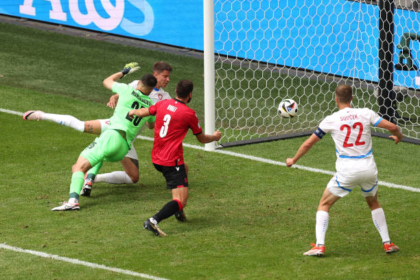 欧冠附加赛与欧联杯资格的联系：失败者的备选之路