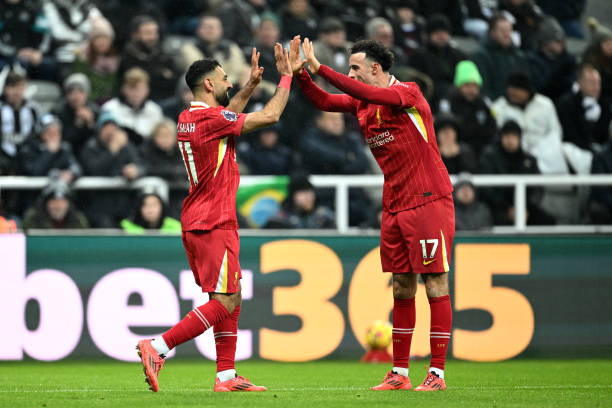 欧冠决赛最震撼逆转:永不放弃的足球精神