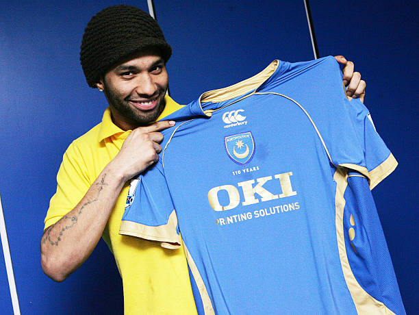 成都蓉城球迷文化：火爆的“红色刀锋”助威团