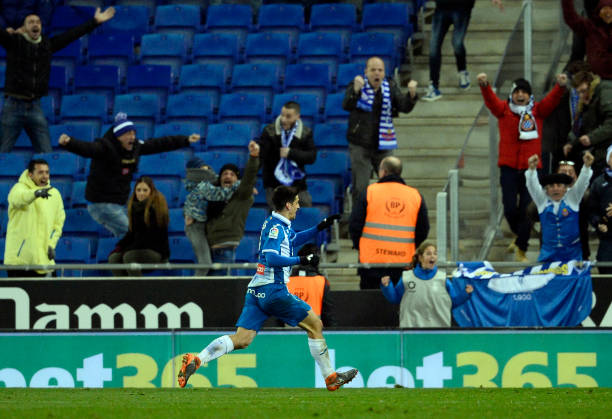 10大经典任意球破门集锦：学习顶级球员的绝妙脚法