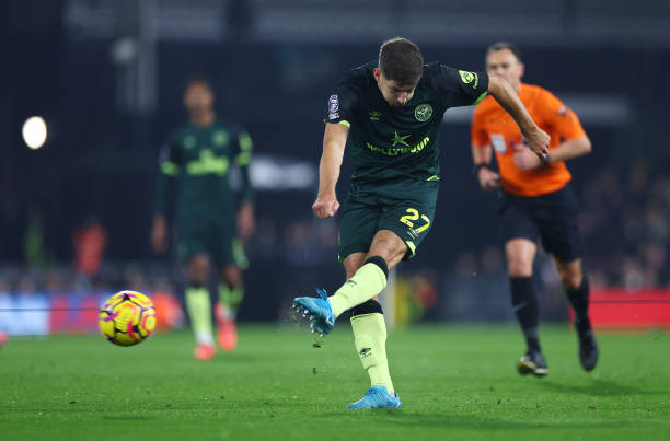 巴黎圣日耳曼再夺法甲冠军，上赛季表现如何？