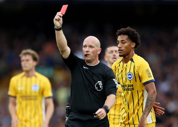 齐达内VS瓜迪奥拉：两位顶级教练的战术对比