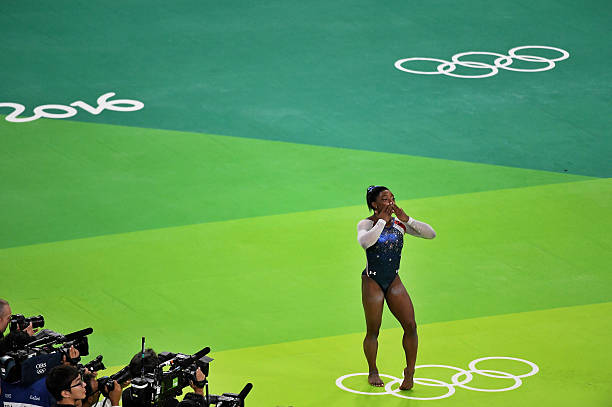 钩织巴黎奥运会吉祥物:材料、步骤与技巧全解析