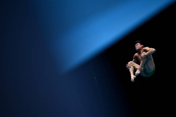 泳坛传奇迈克尔·菲尔普斯:他的成长、成就与挑战