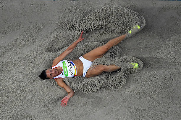 吴艳妮与教练的默契配合:训练中的细节与技巧