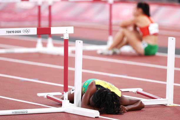 跳高训练指南：从基础到高级的突破方法