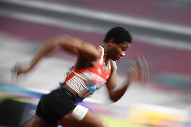 周继红：用金牌铸就的中国跳水传奇人物